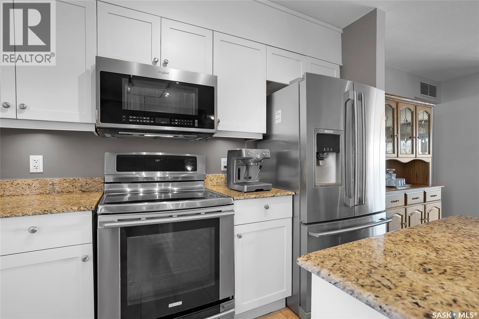 #Penthouse B 537 4th AVENUE N - 19