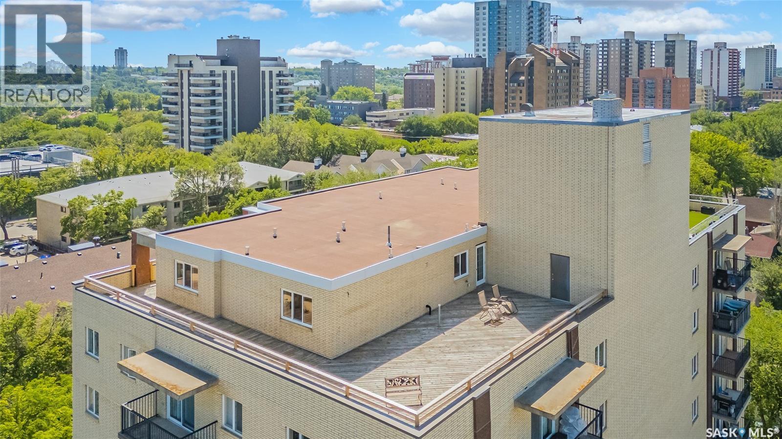 #Penthouse B 537 4th AVENUE N - 4