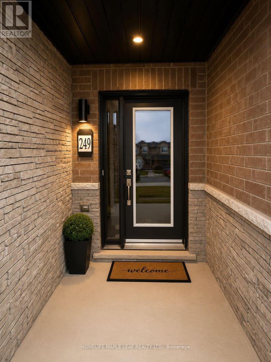 249 GILLESPIE DRIVE - 4