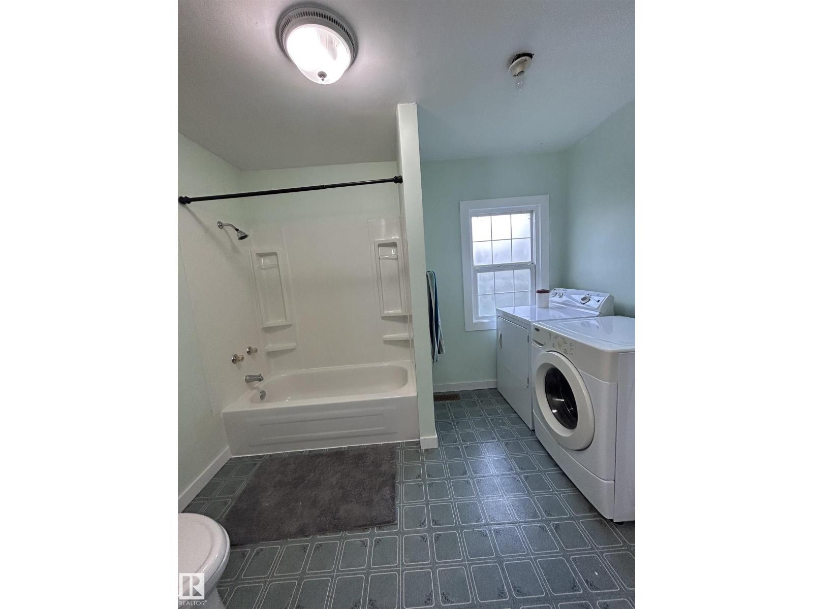 3 56408 Hwy 28 - 22