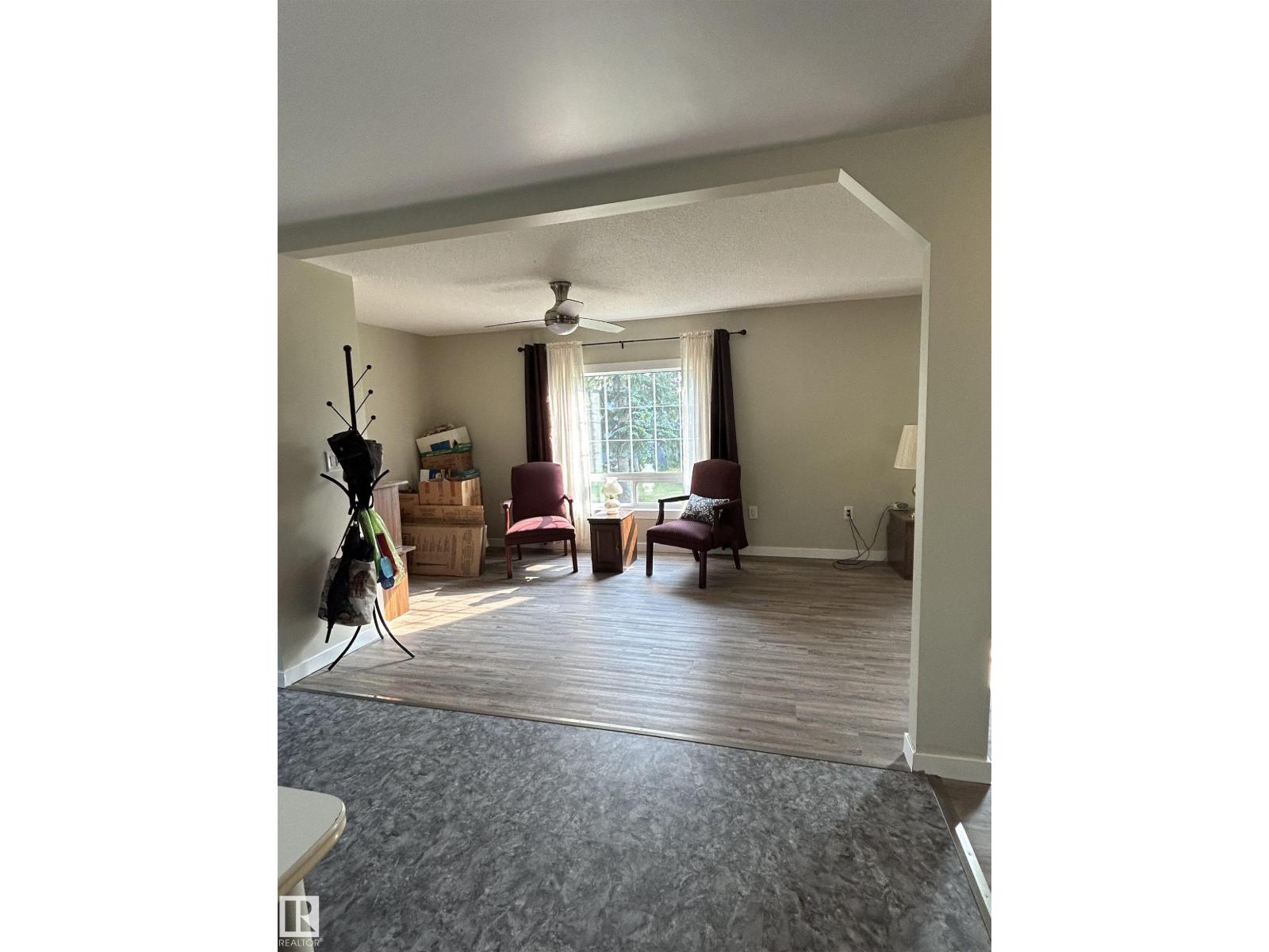 3 56408 Hwy 28 - 13