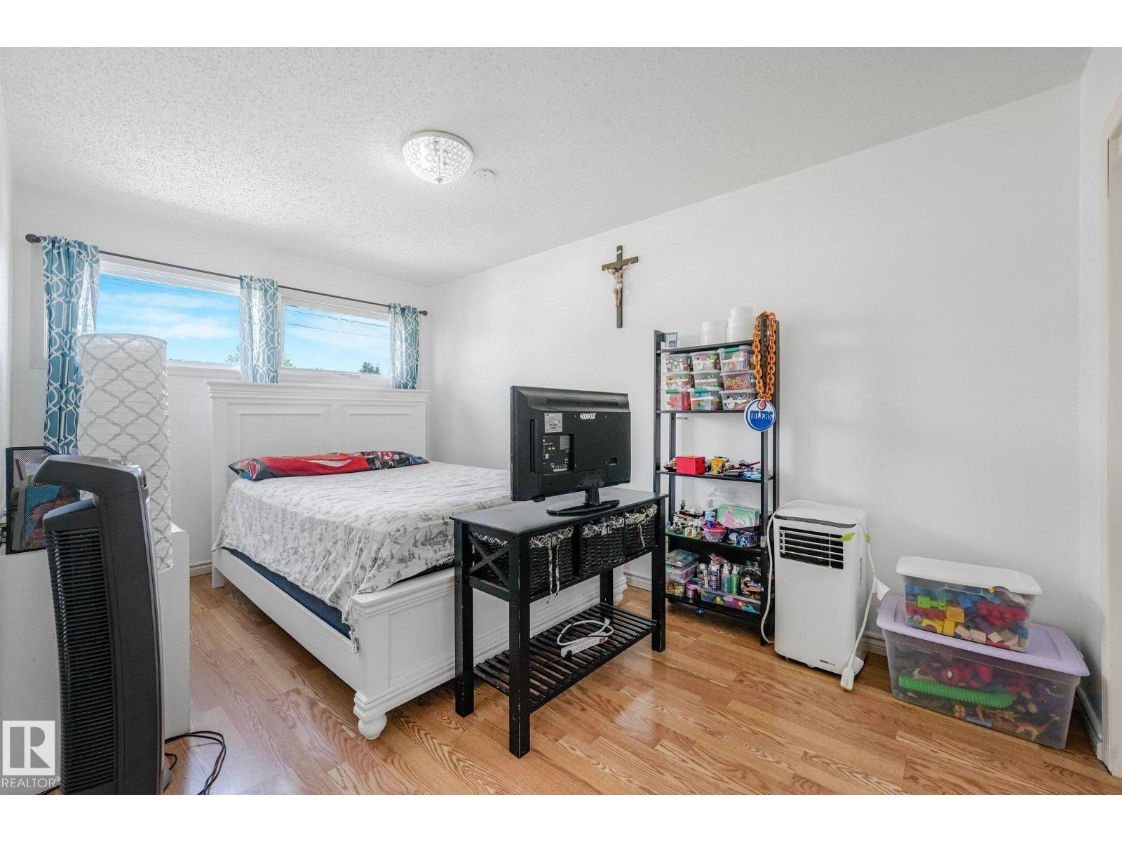 5914 91 AV NW - 21