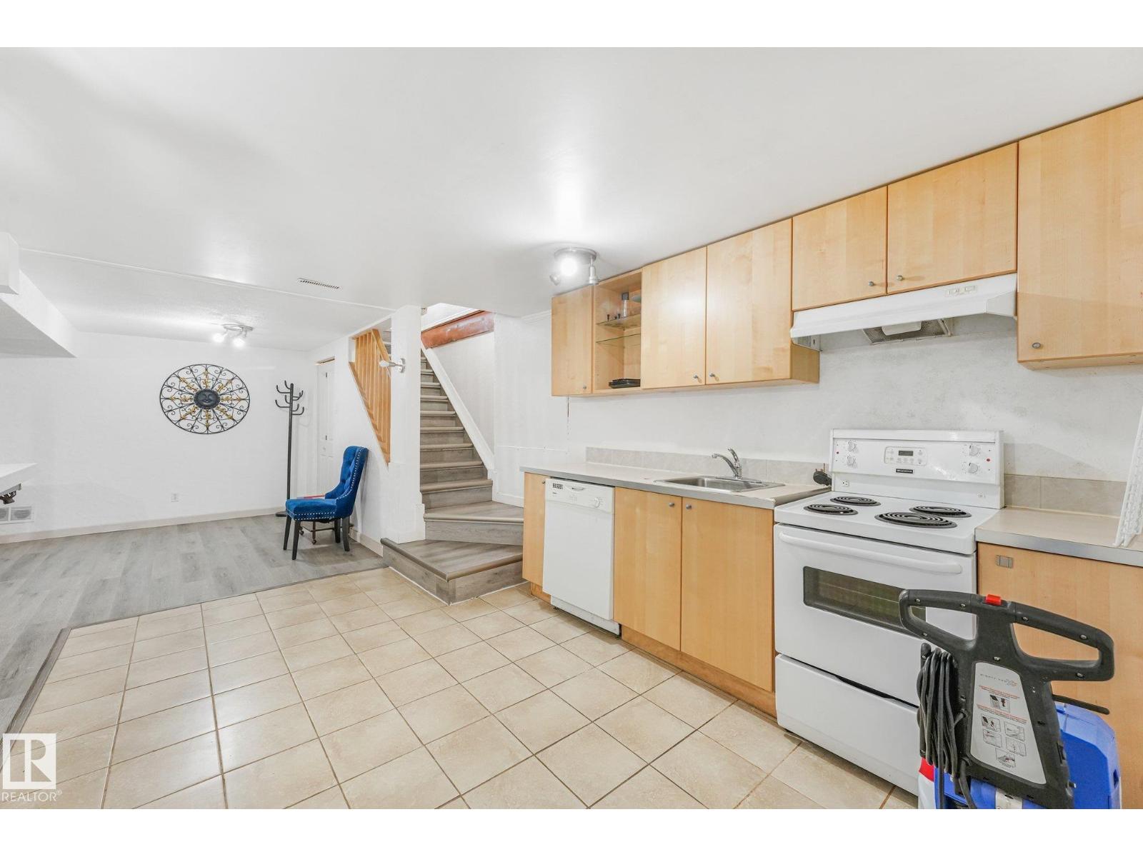 5914 91 AV NW - 34