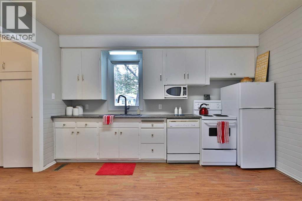 4624 56 Street - 13