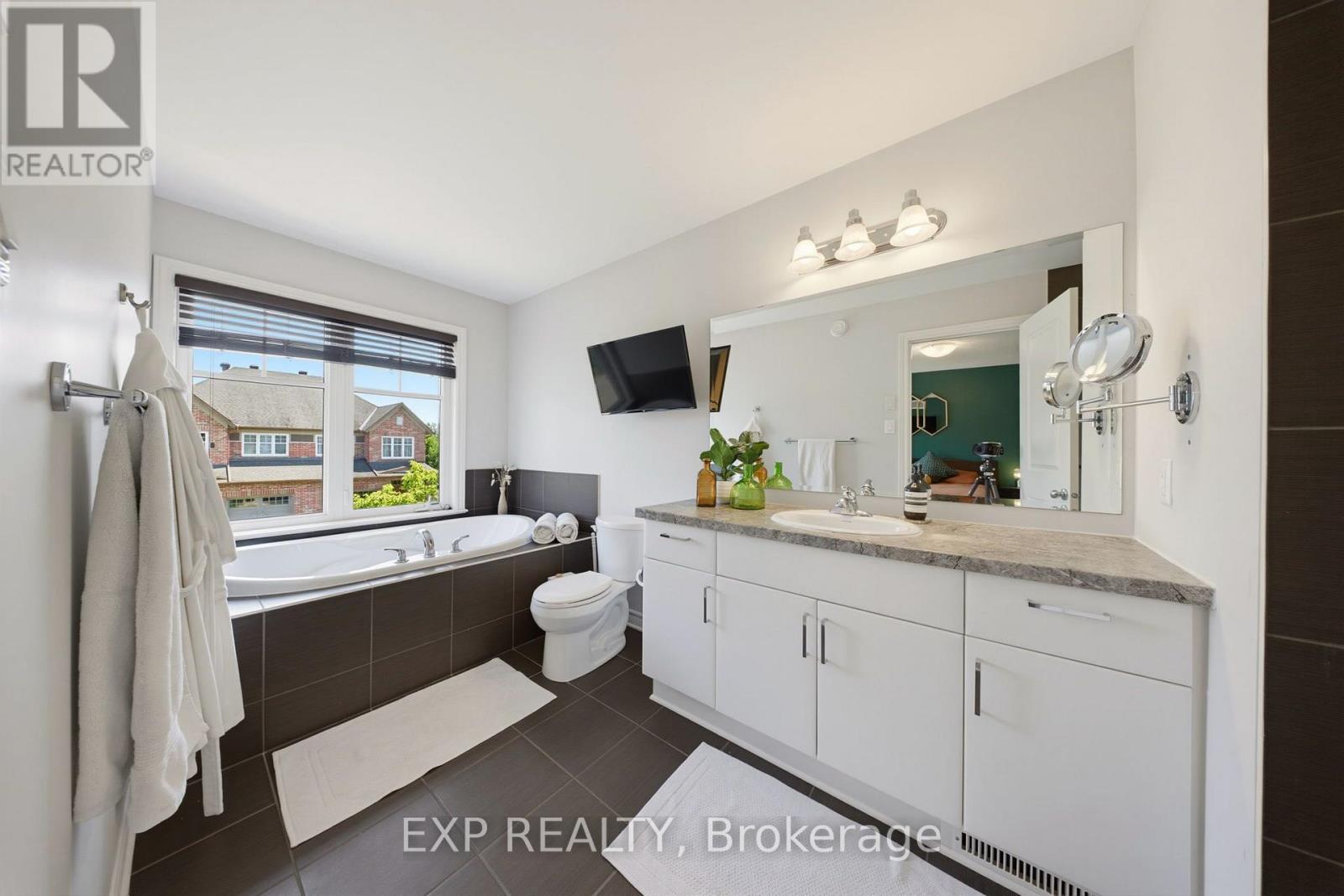 176 MANORWOOD CRESCENT - Image 28