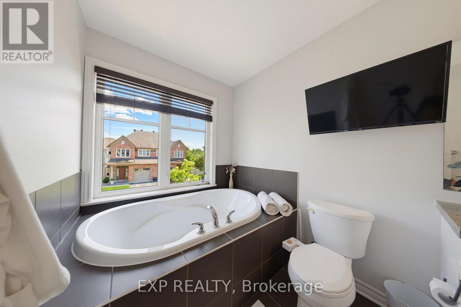 176 MANORWOOD CRESCENT - Image 29