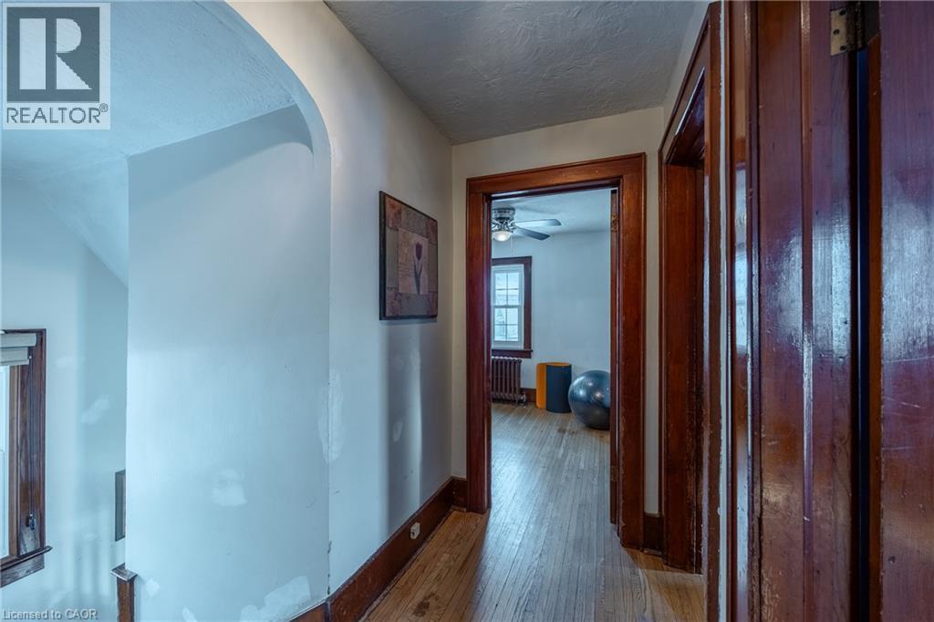 244 KENT Street S - 18