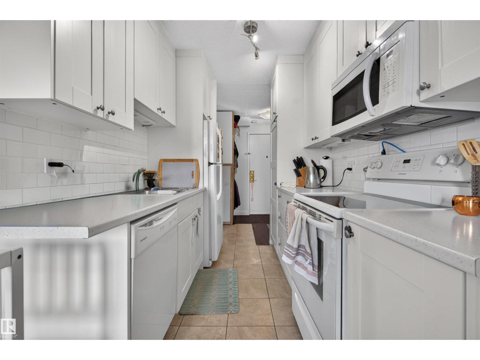 #703 9909 110 ST NW - 7