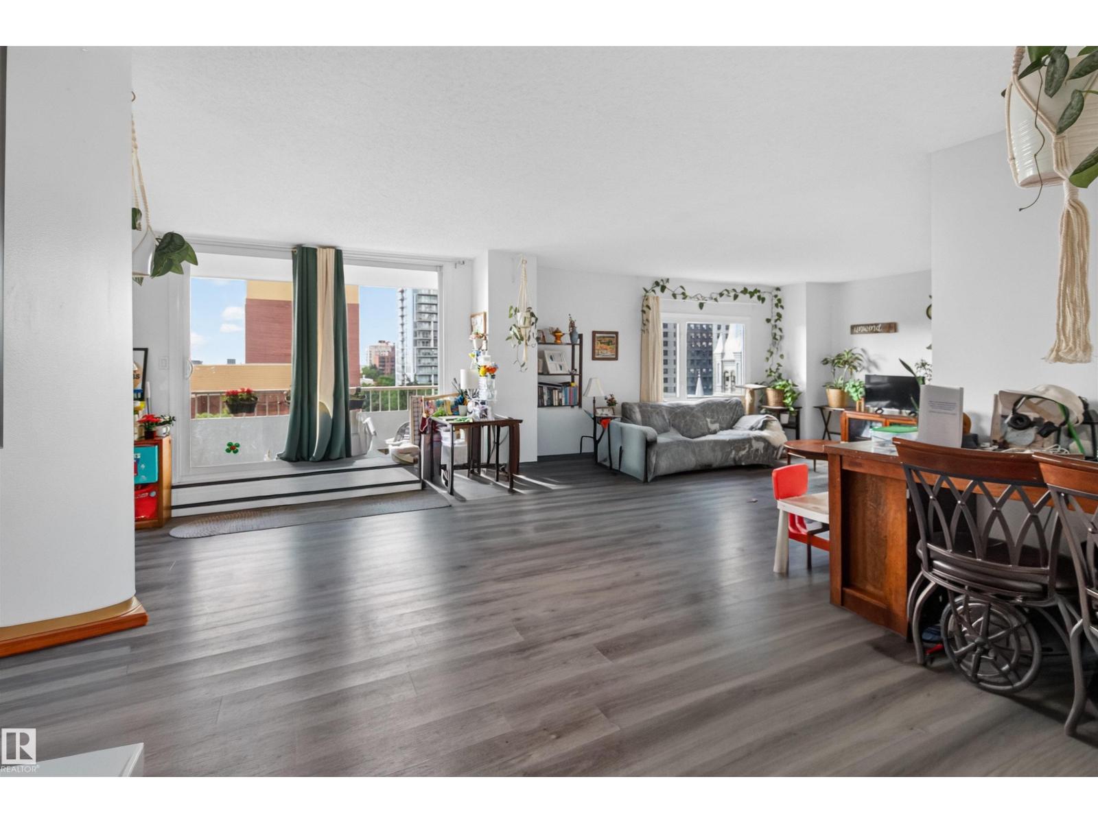 #703 9909 110 ST NW - 6