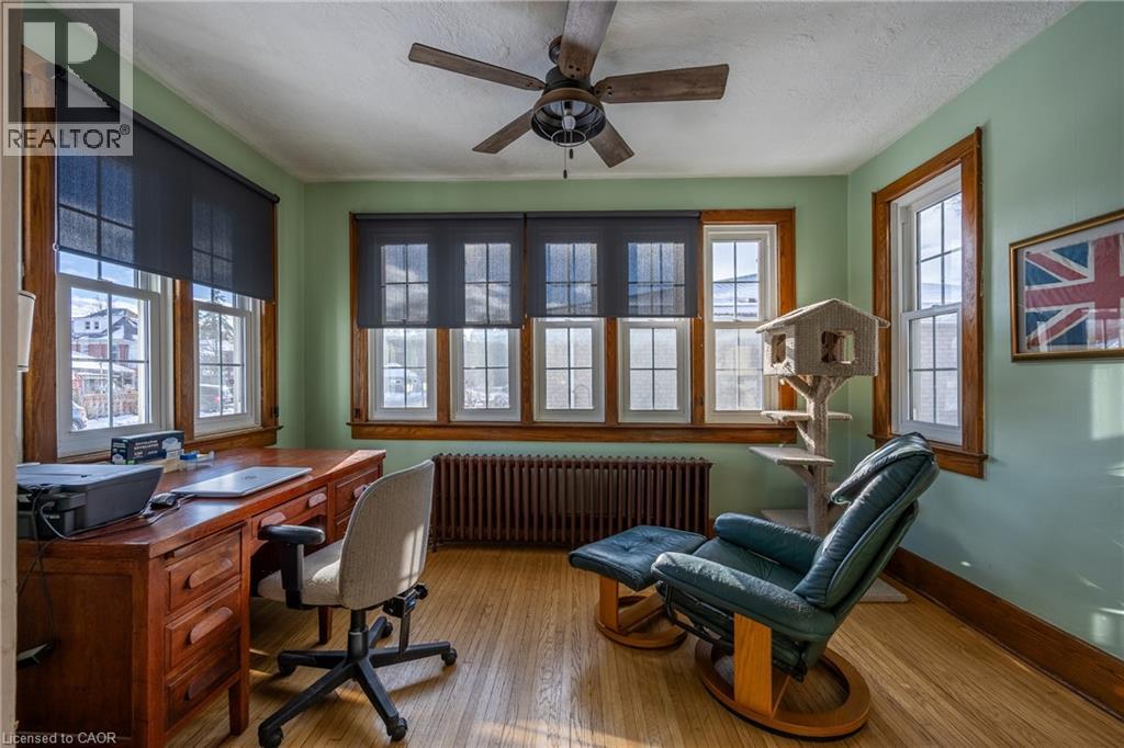 244 KENT Street S - 11