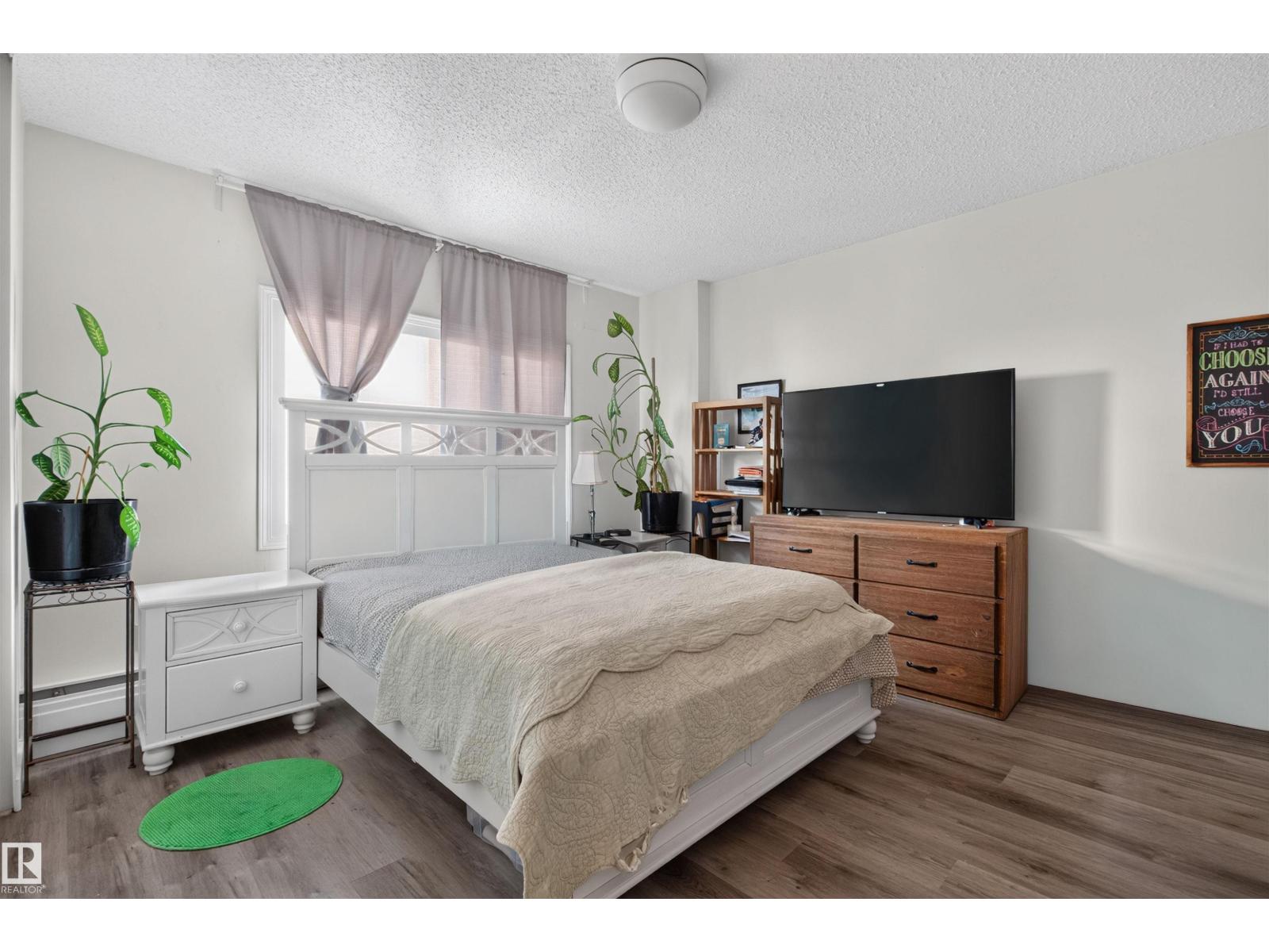 #703 9909 110 ST NW - 11