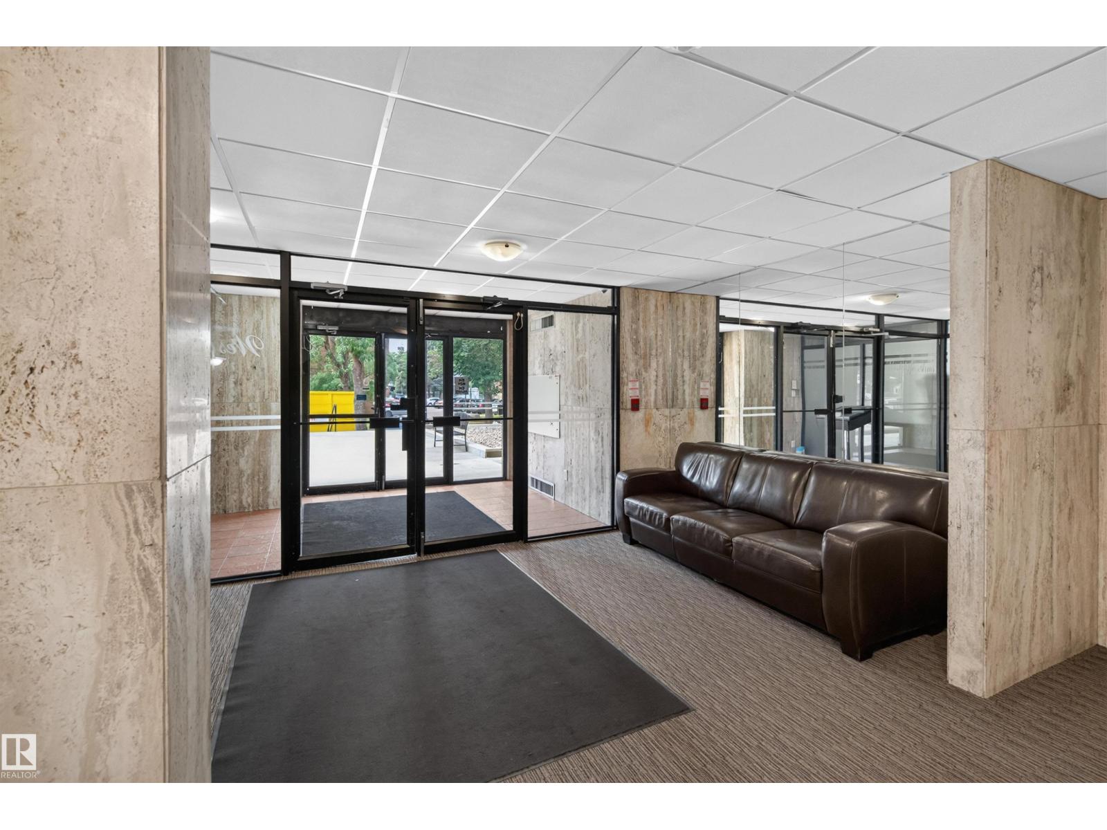 #703 9909 110 ST NW - 24