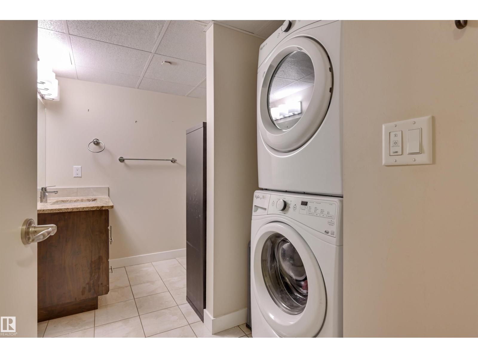 #405 10126 144 ST NW - 8