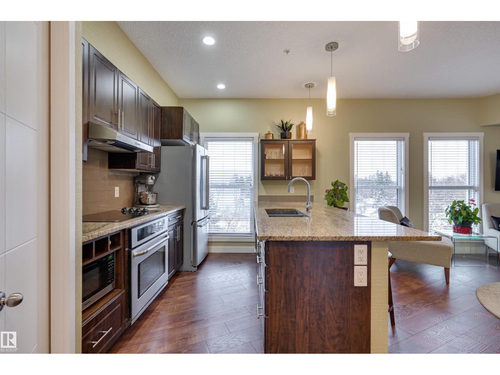 #405 10126 144 ST NW - 17