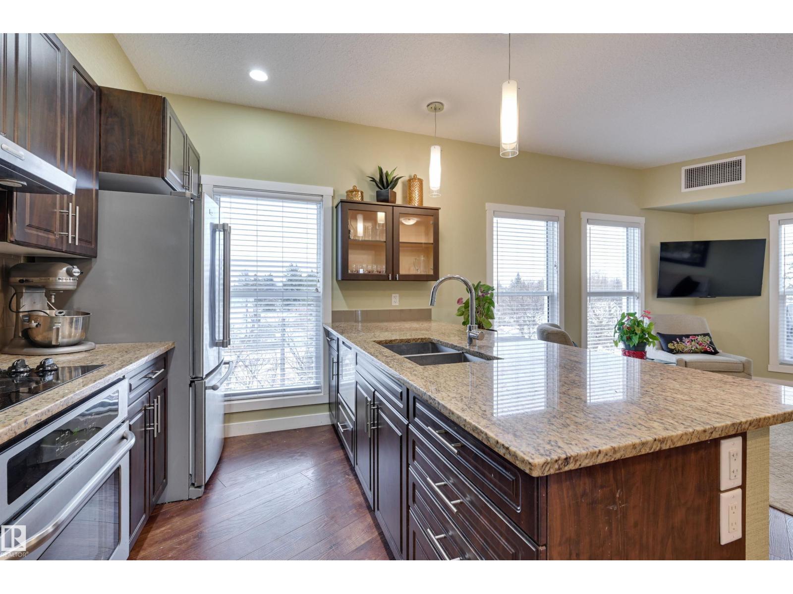 #405 10126 144 ST NW - 18