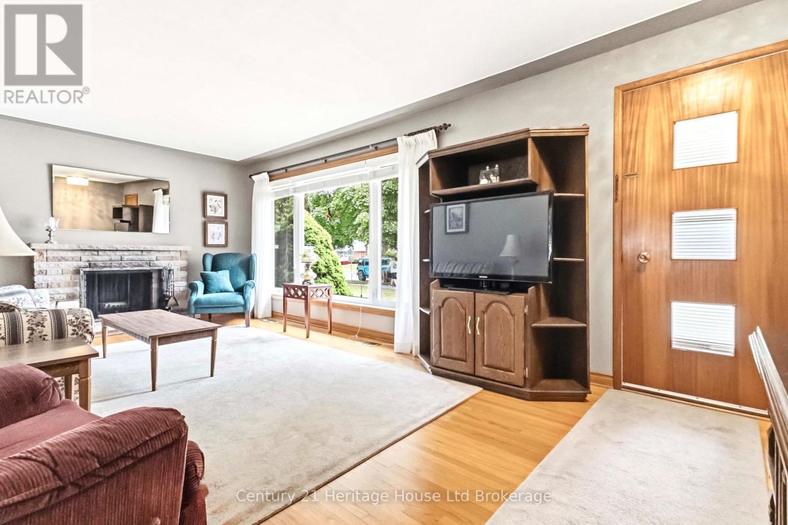26 DEVERON CRESCENT - Image 6