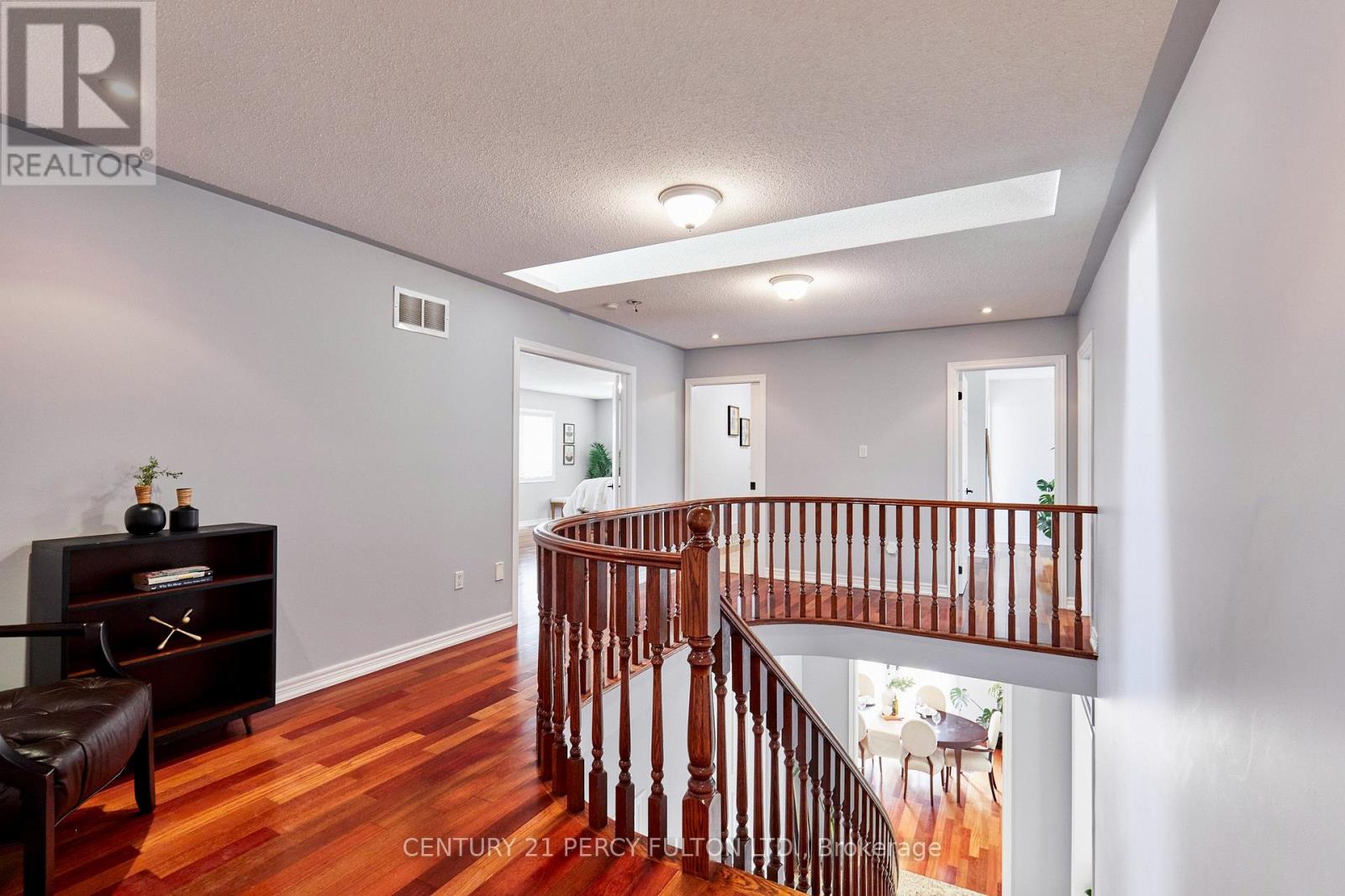 8 MACKELLER COURT - 23