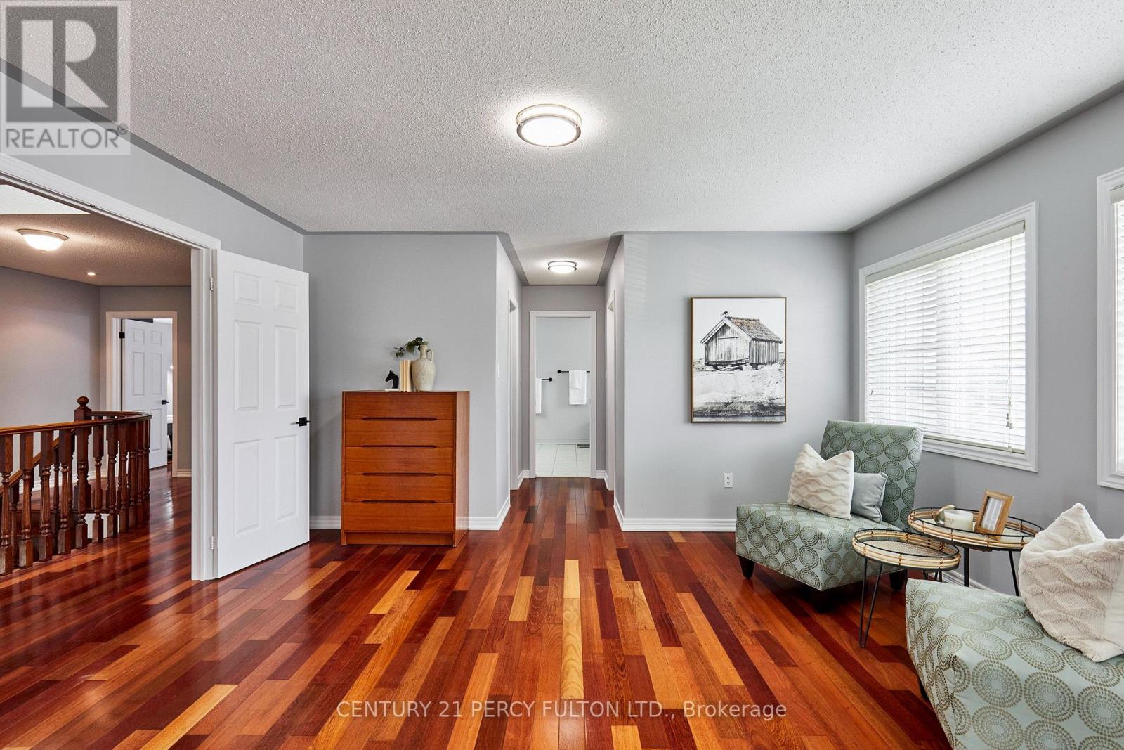 8 MACKELLER COURT - 25