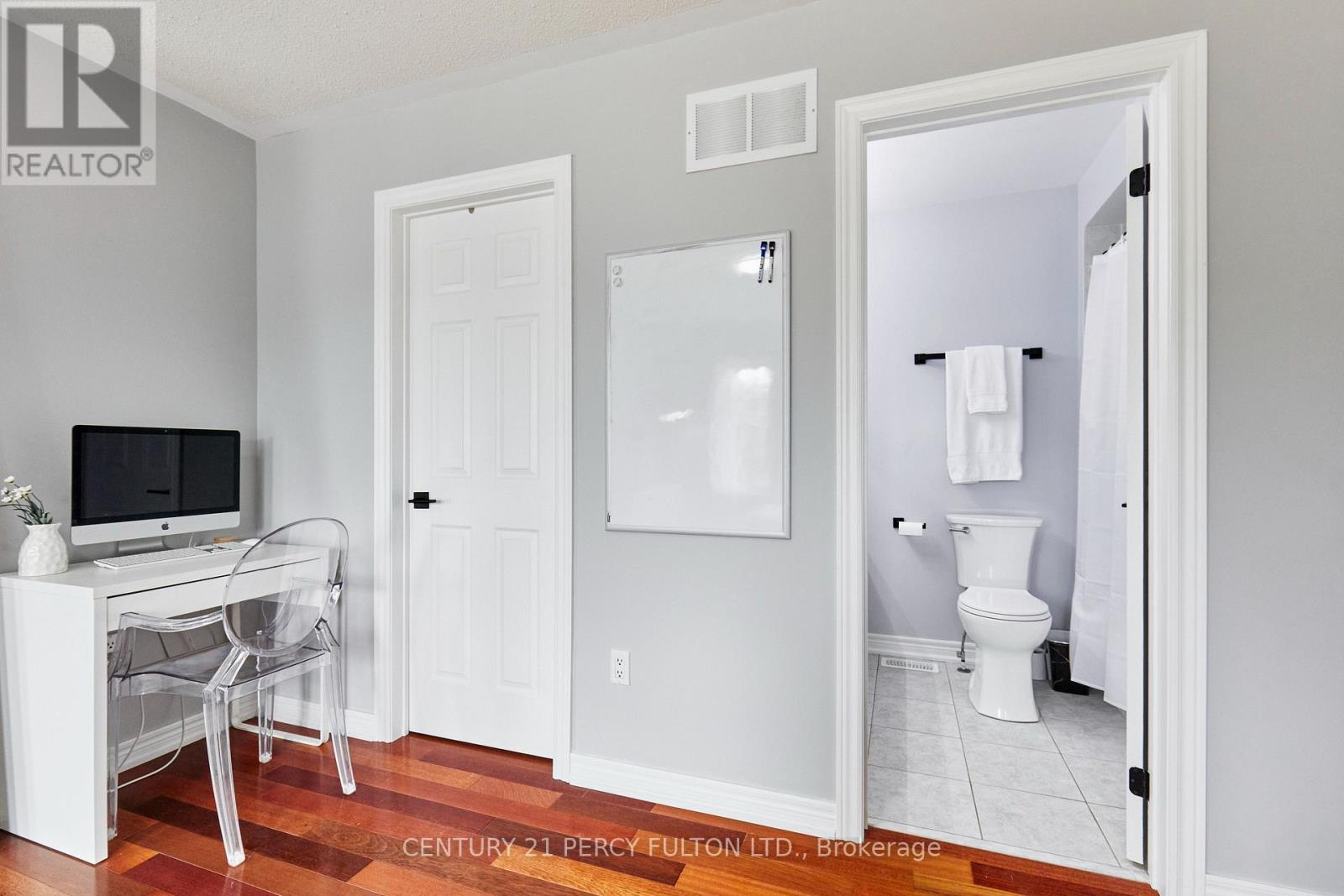 8 MACKELLER COURT - 30