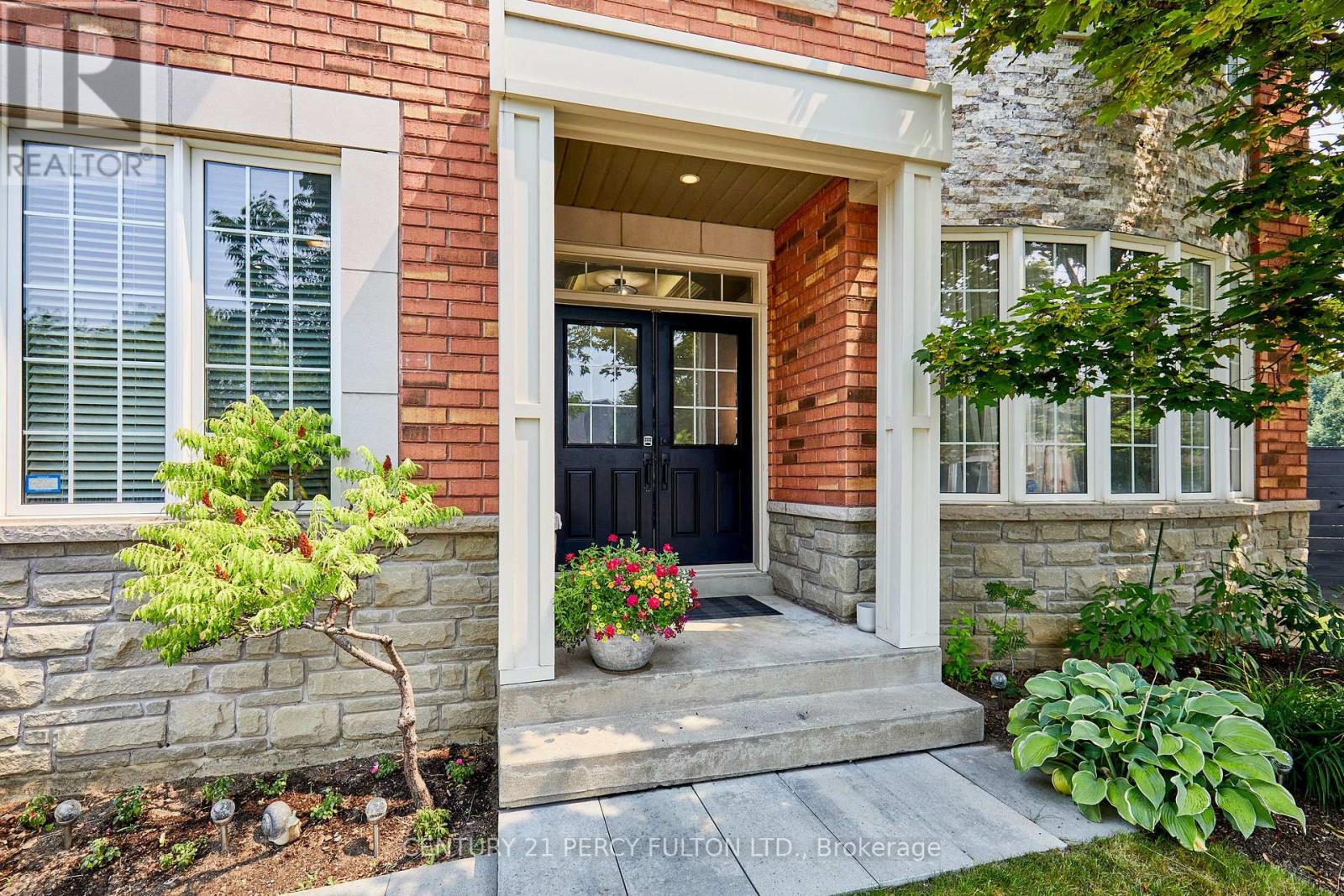 8 MACKELLER COURT - 4