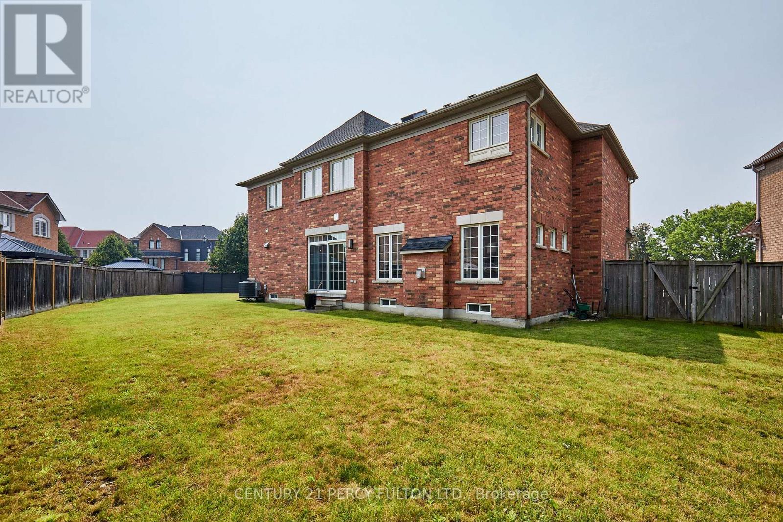 8 MACKELLER COURT - 45