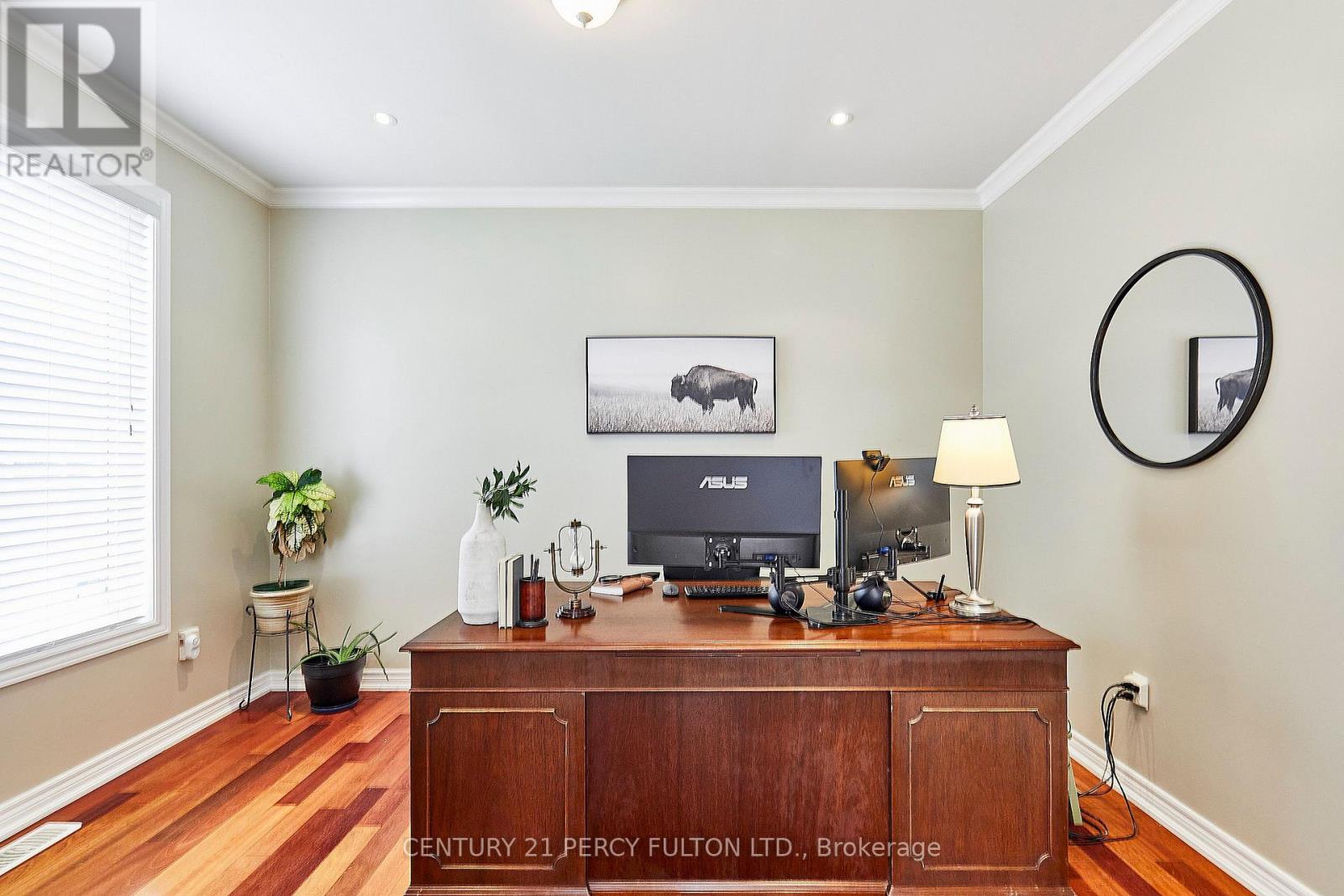 8 MACKELLER COURT - 7