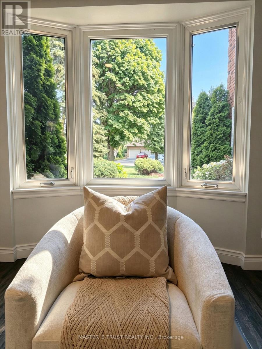 47 GLEN HILL DRIVE - 16