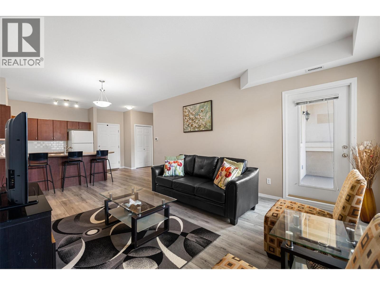 #1619 1875 Country Club Drive - 9