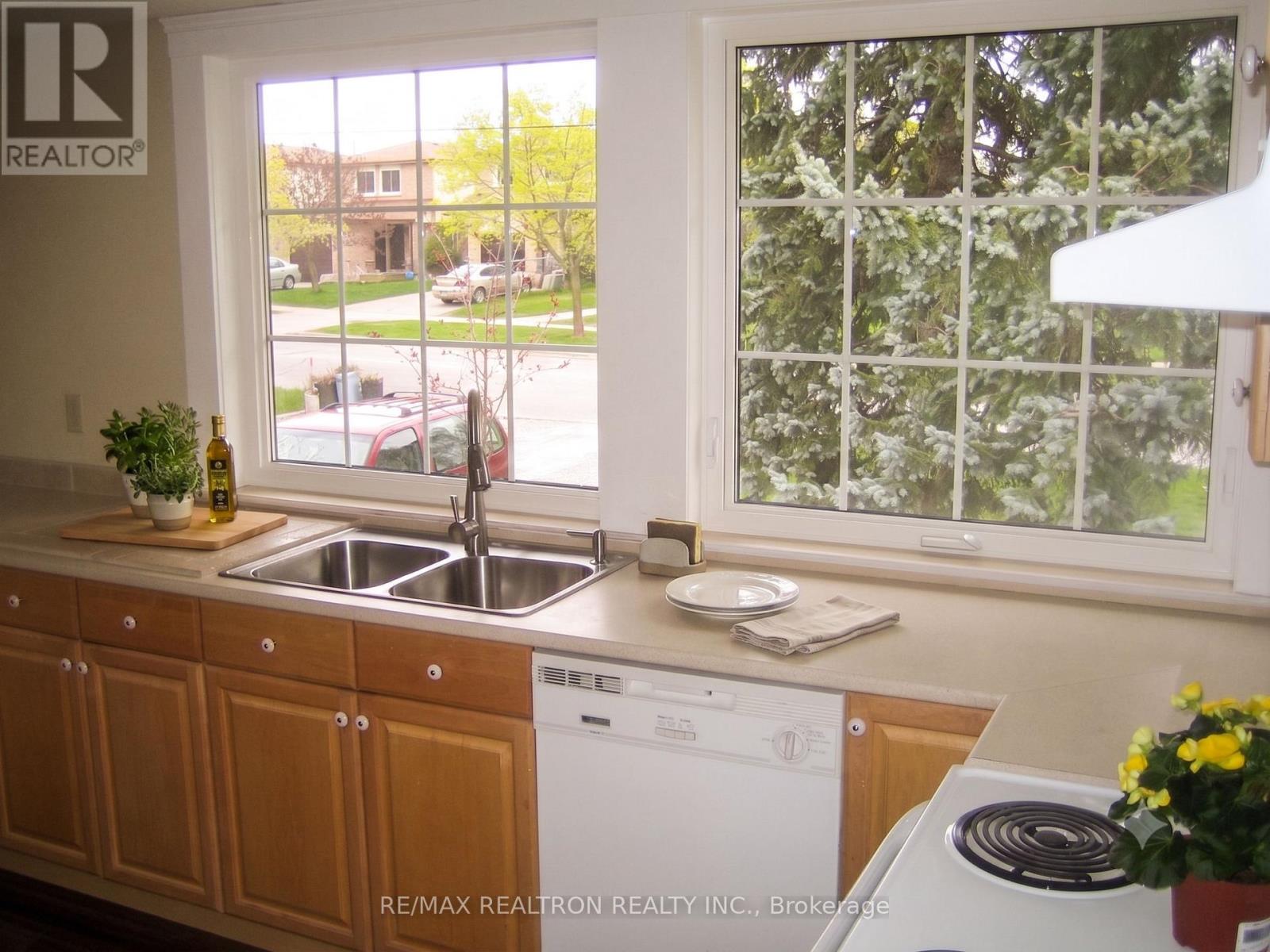 166 WELDRICK ROAD - 3