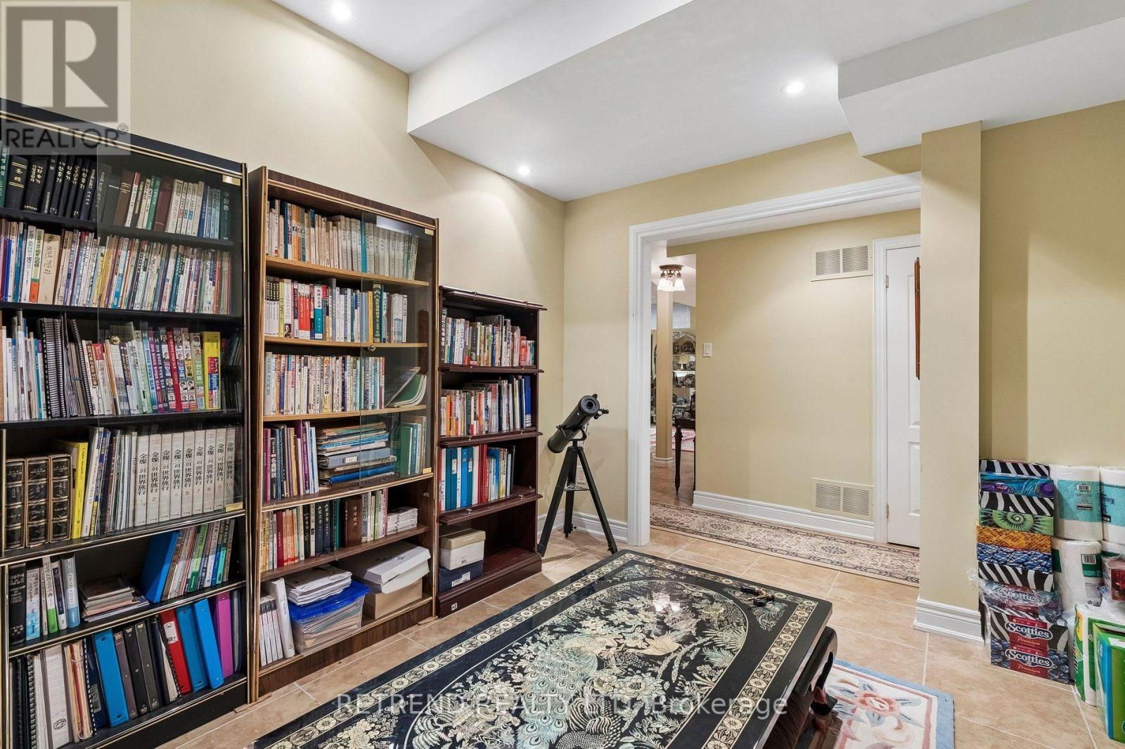 791 CLARENCE STREET - Image 32