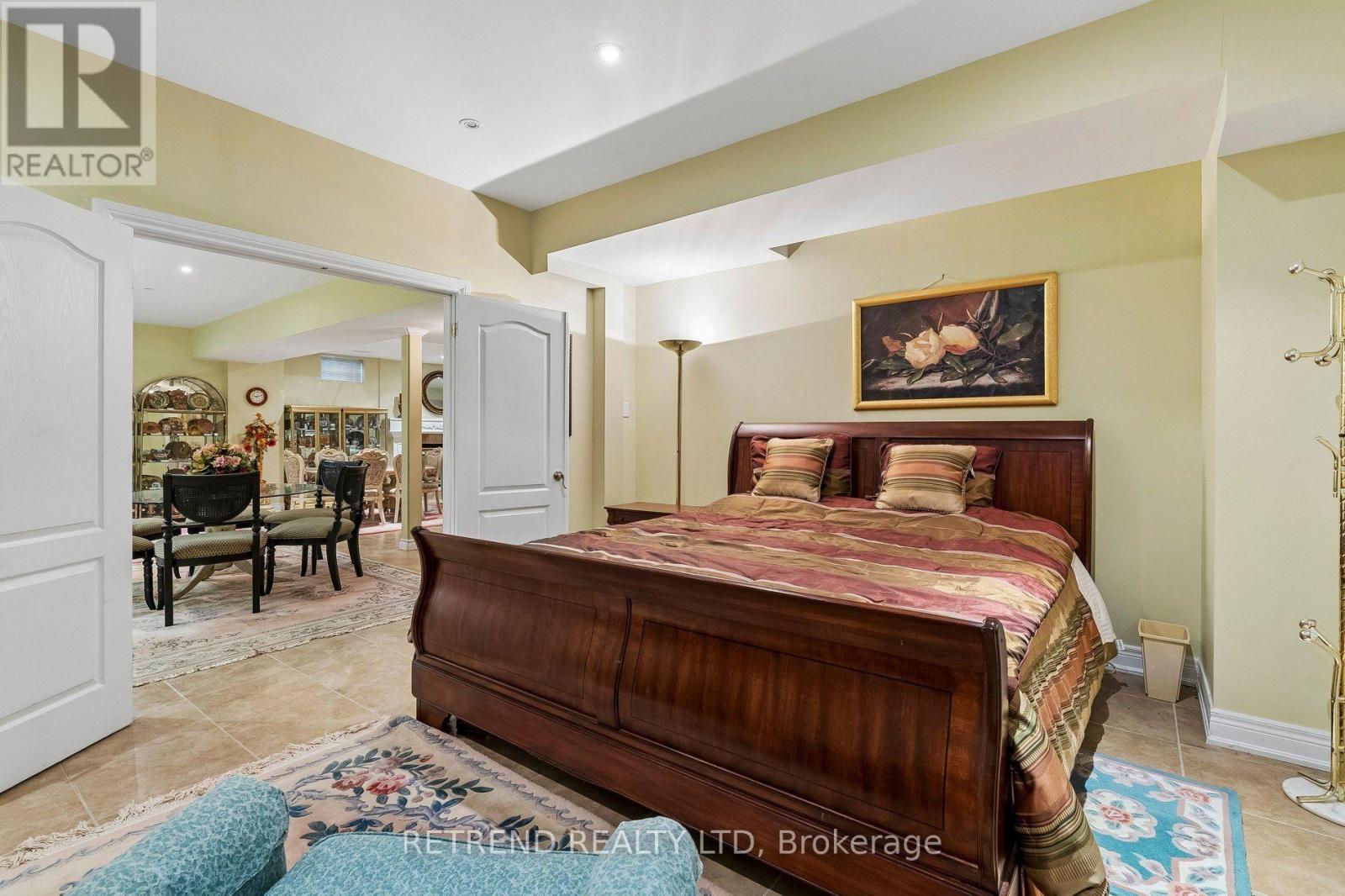 791 CLARENCE STREET - Image 33