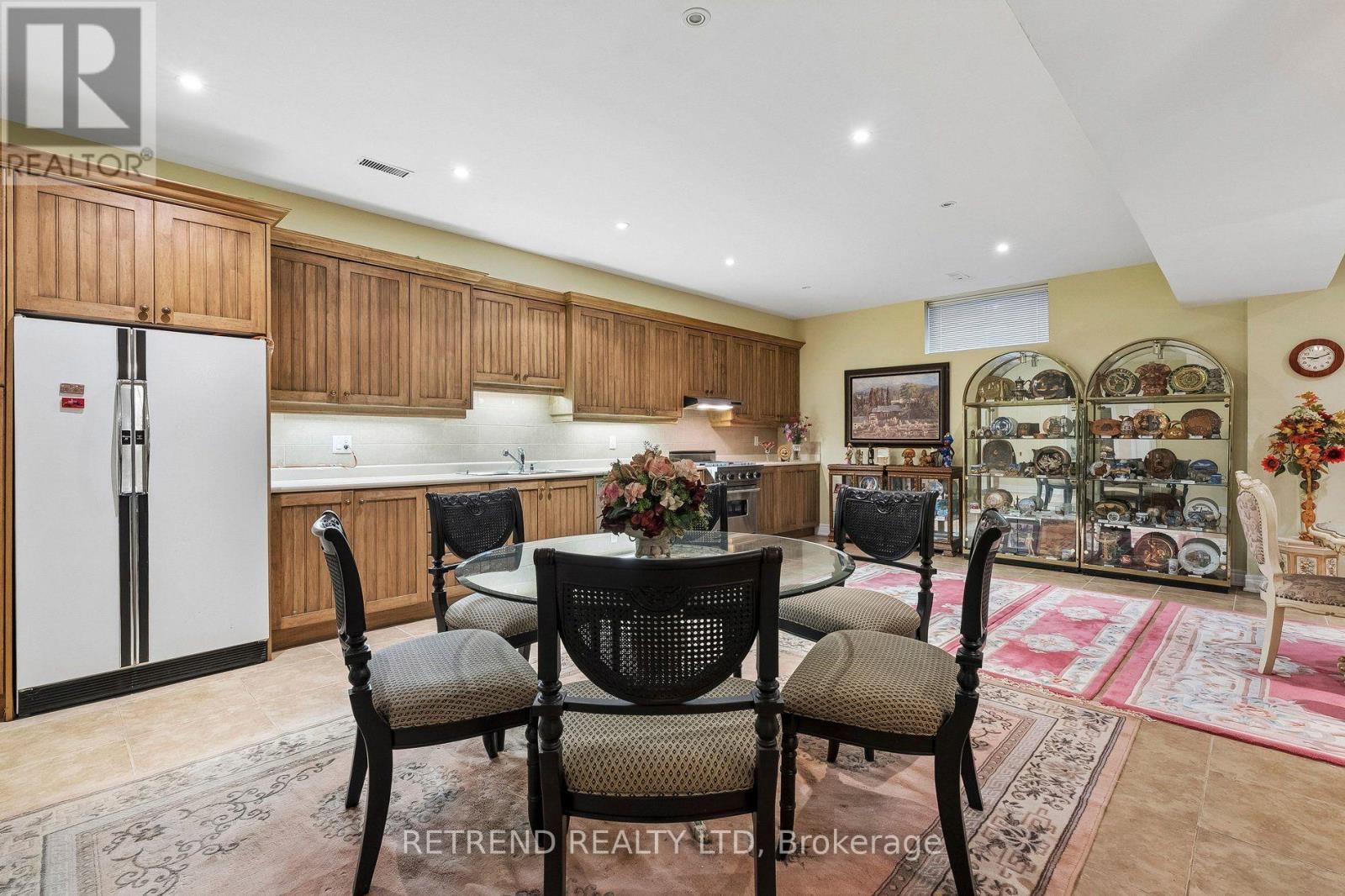 791 CLARENCE STREET - Image 34