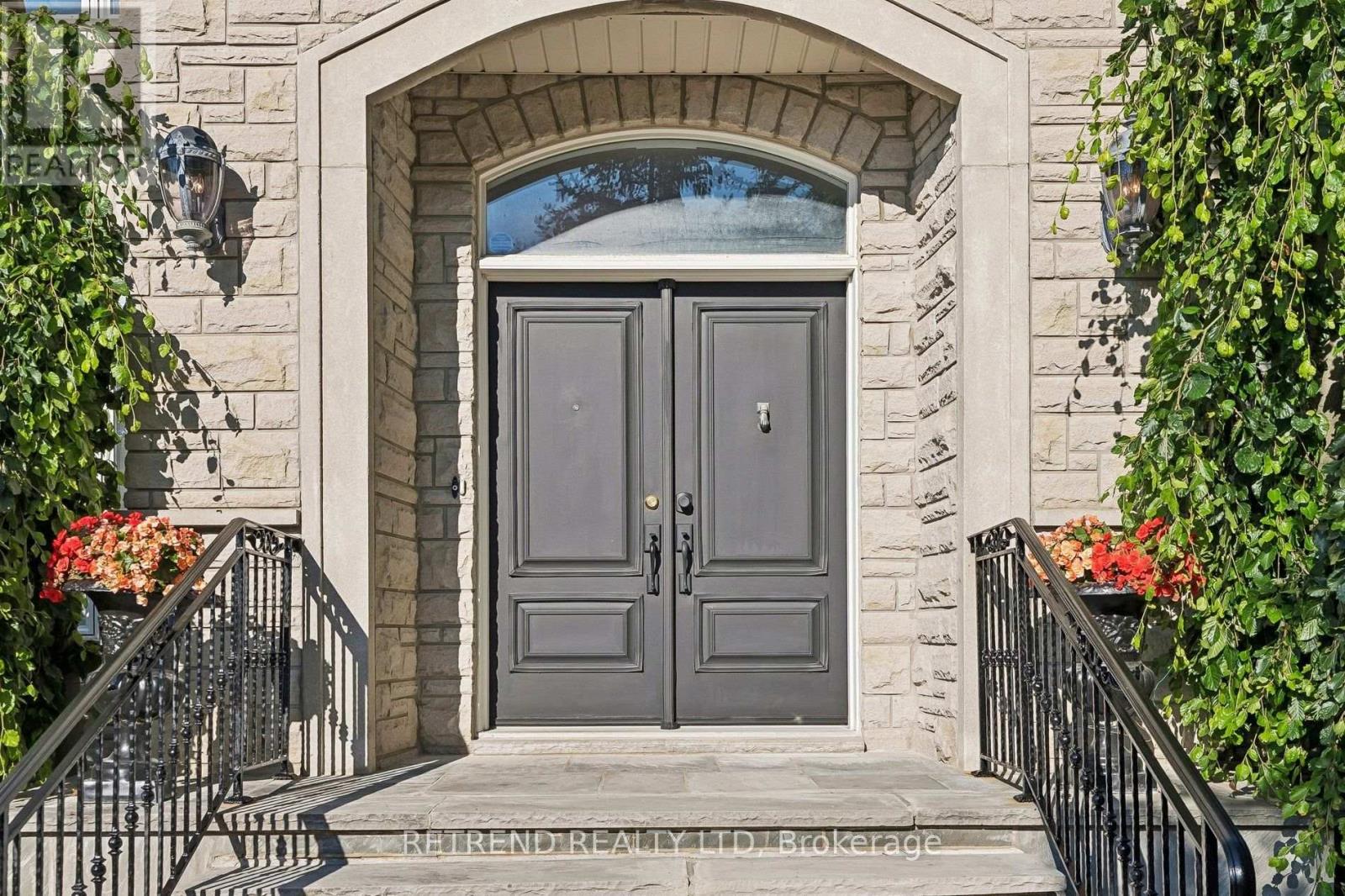791 CLARENCE STREET - Image 4