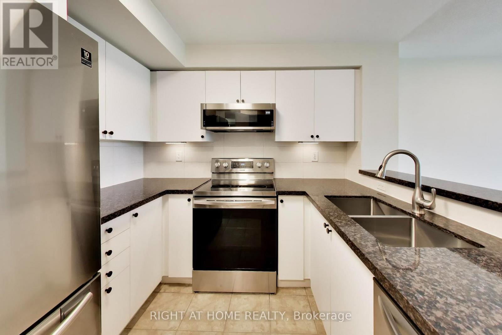 #407 1040 THE QUEENSWAY - Image 16