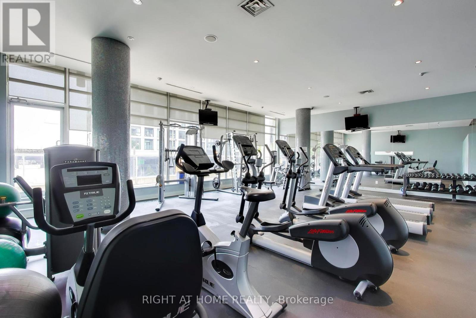 #407 1040 THE QUEENSWAY - Image 30