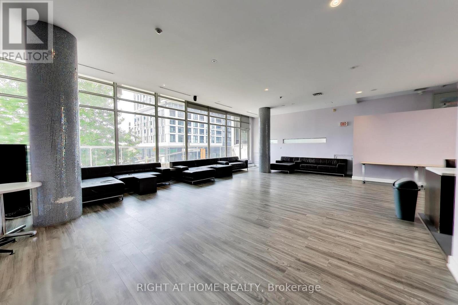 #407 1040 THE QUEENSWAY - Image 31