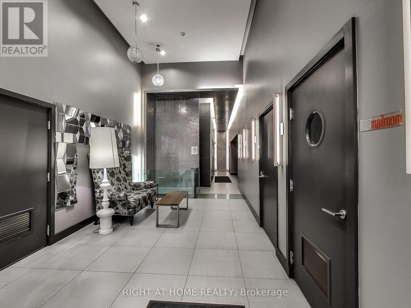 #407 1040 THE QUEENSWAY - Image 8