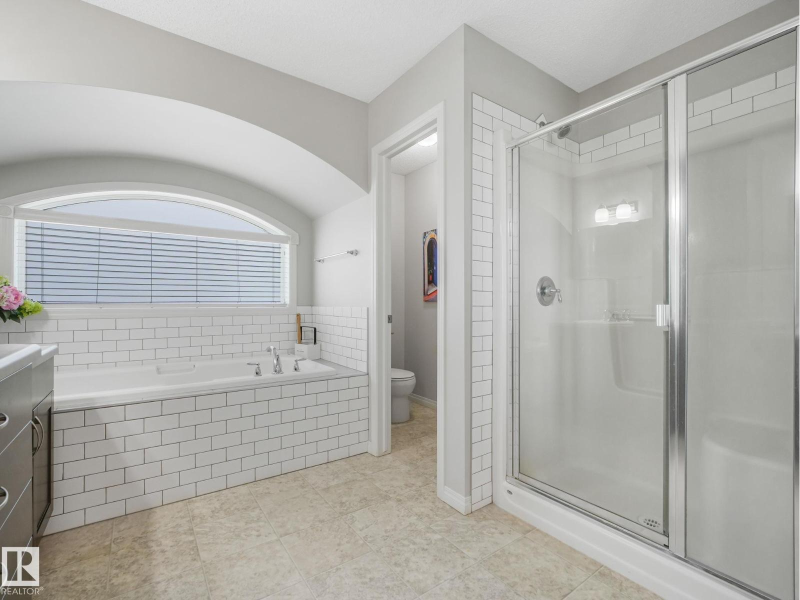 14 SUMAC LN - 24