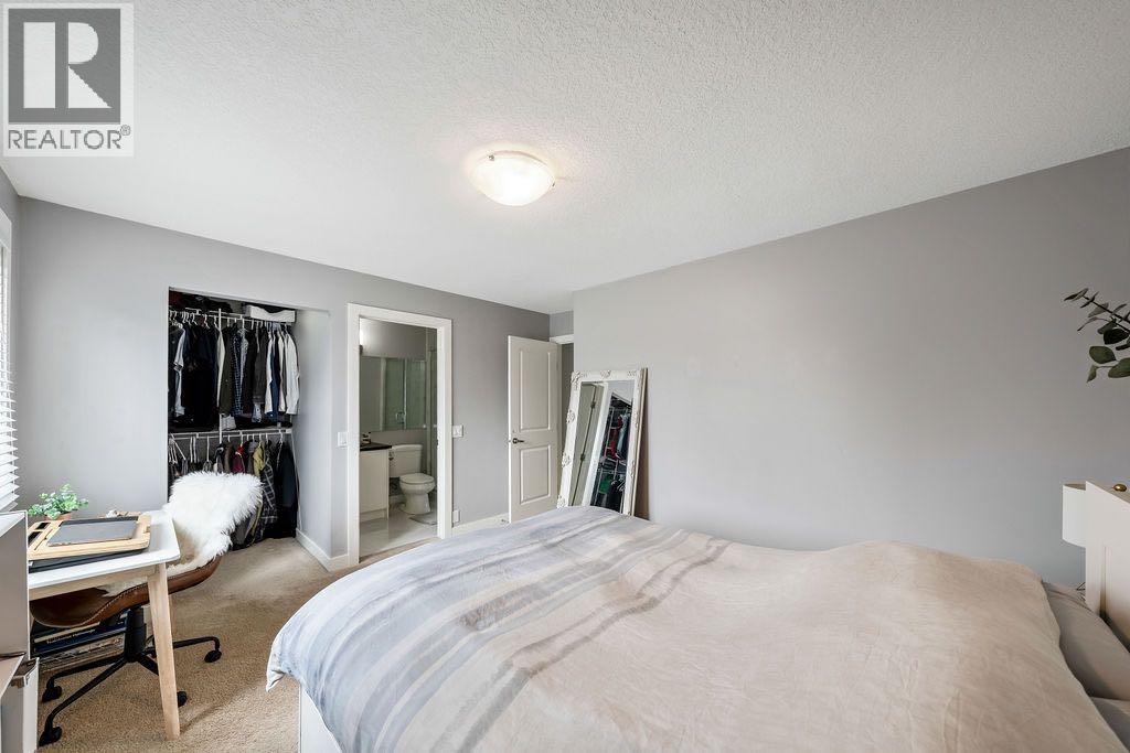 15 Woodmont Green SW - 24