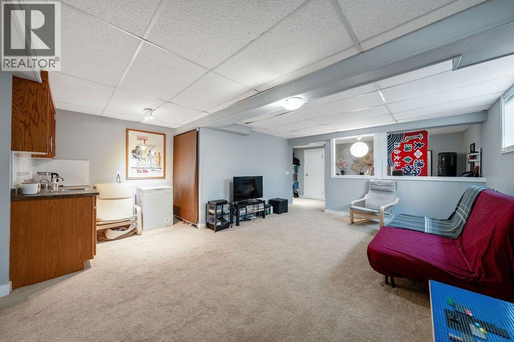 15 Woodmont Green SW - 35