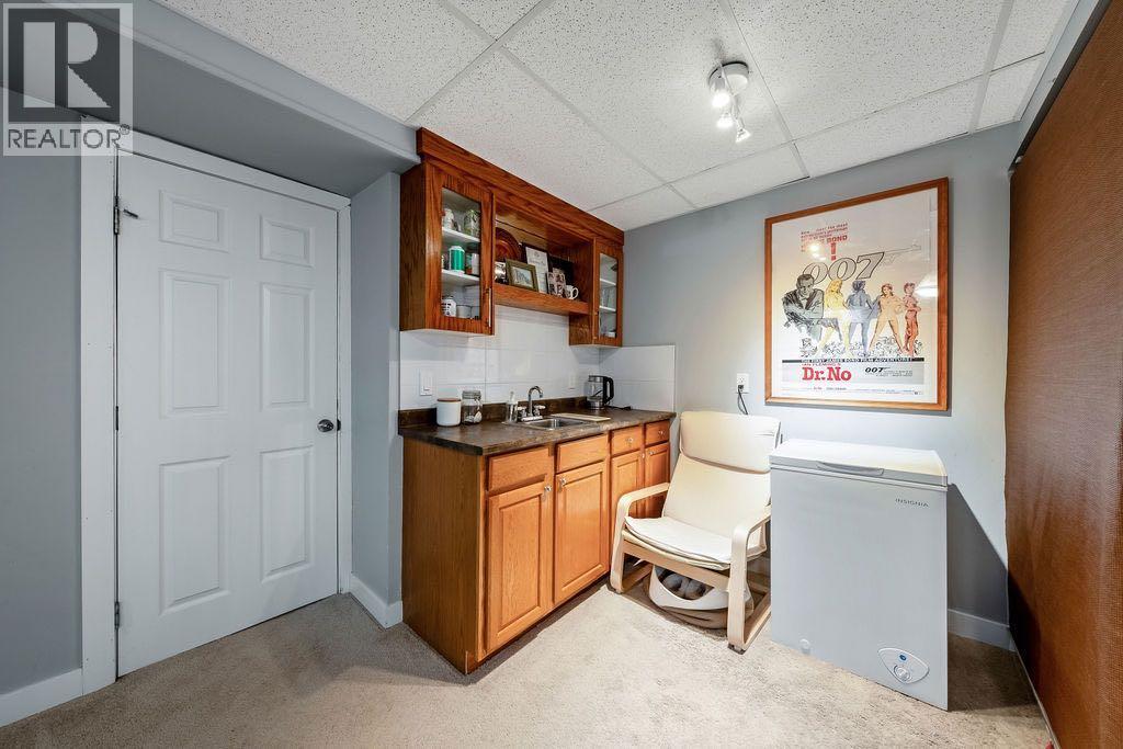 15 Woodmont Green SW - 34