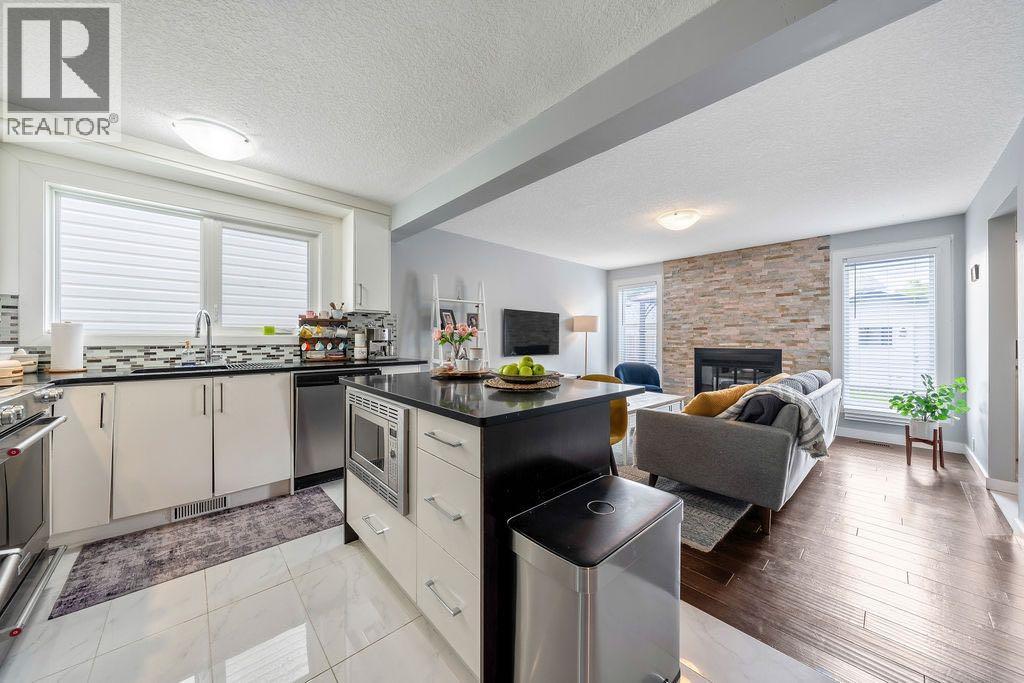 15 Woodmont Green SW - 11