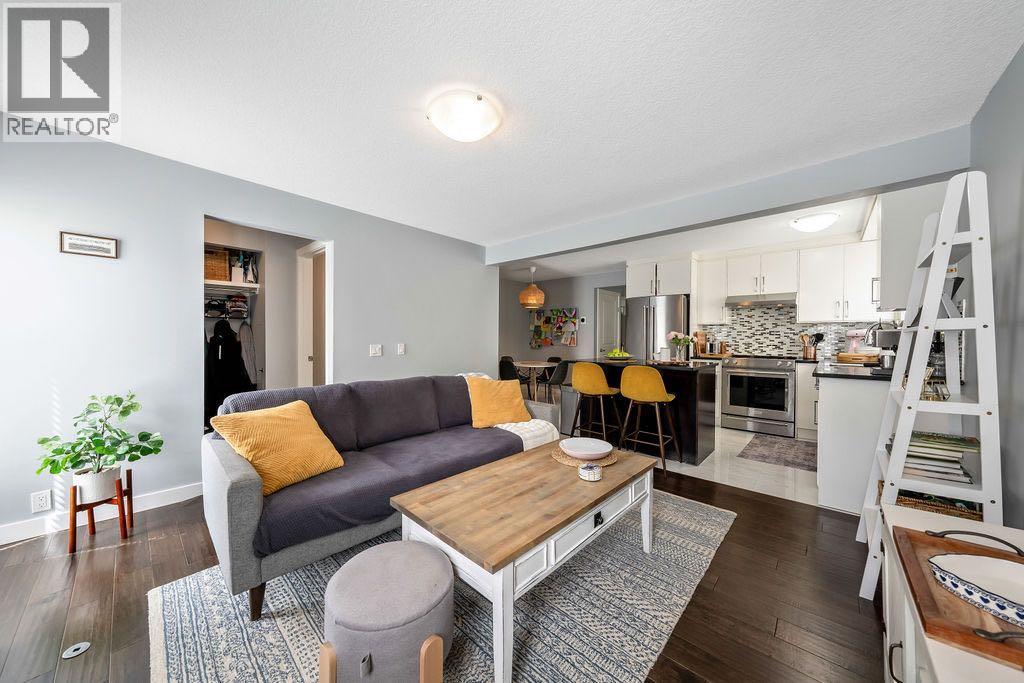 15 Woodmont Green SW - 20