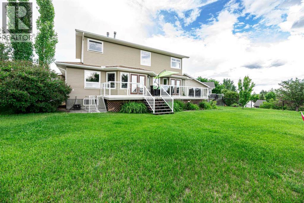 44 Lakes Close - 34