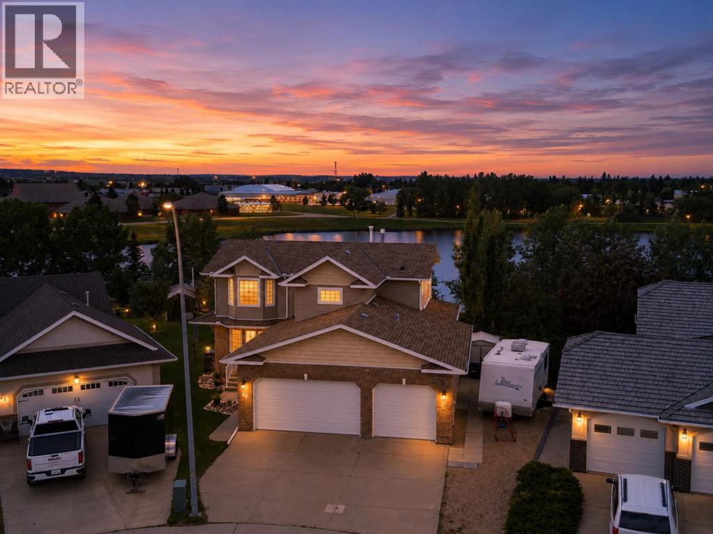 44 Lakes Close - 48