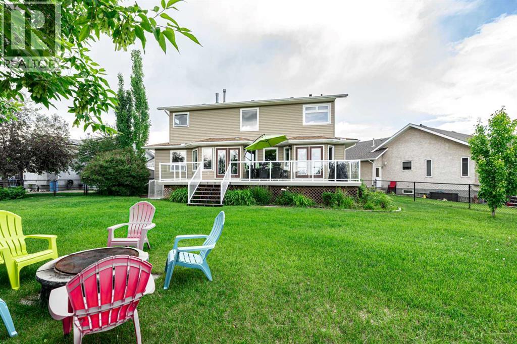 44 Lakes Close - 33