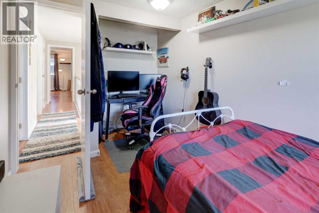 738 Queenston Terrace SE - 28