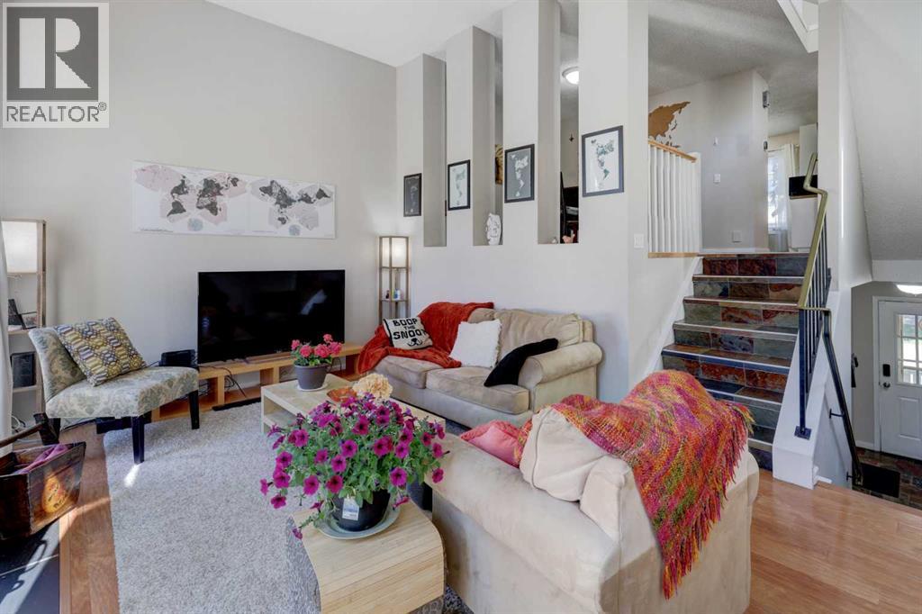 738 Queenston Terrace SE - 6