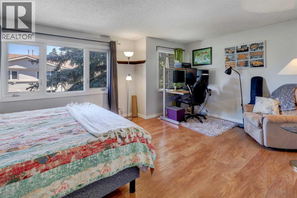 738 Queenston Terrace SE - 19