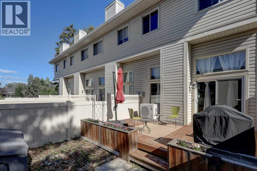 738 Queenston Terrace SE - 33